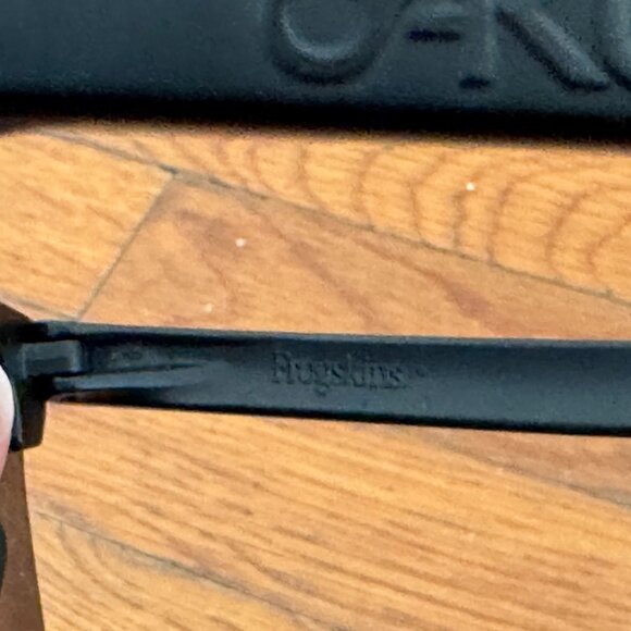 *Updated Listing* - Oakley Frogskins Lite - Black Polarized Sunglasses - Picture 4 of 7